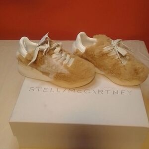 Stella McCartney Women's Cream Fur Sneakers New Never Worn.